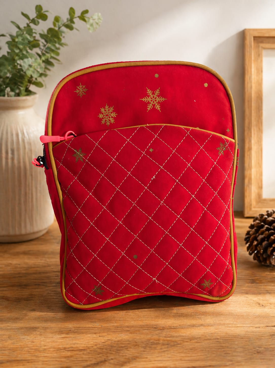 Red Quilted Tote Bag with Front Pocket – Stylish Everyday Carry Tote for Women